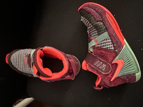 Nike Boys LeBron Witness 7 SE in Night Maroon size 13C - Picture 7 of 7