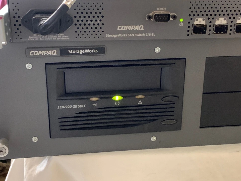 Compaq Storage Works110/220 GB SDLT w/ SAN Switch 2/8-EL - Image 3 of 4