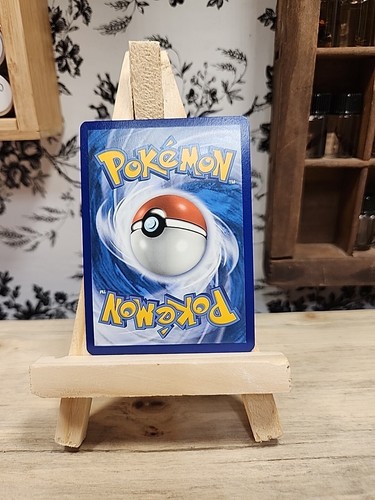 2020 Pokémon Sword & Shield Reverse Holo Pikachu 65/202 Near Mint - Picture 2 of 2