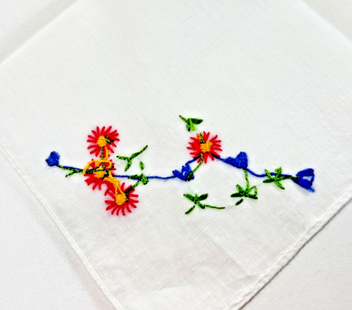 Vintage Embroidered Hankies Lot of 3 Monogram M and E Flowers Shamrocks White - Picture 15 of 16