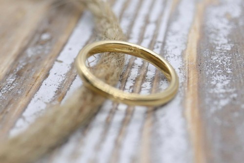 14k Milgrain engraved bead Band. 14k Yellow Gold engraved milgrained. Sz 5 2.5mm - Picture 5 of 9