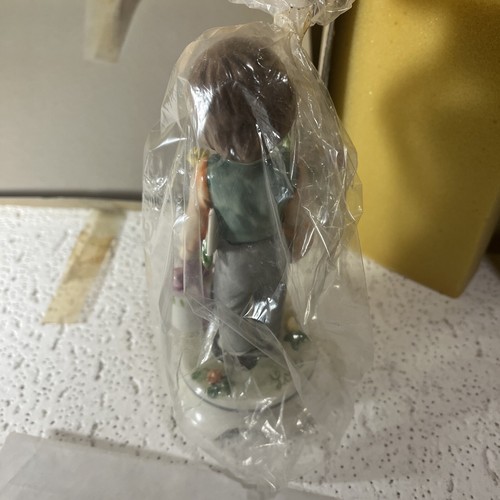 Goebel Lore figurine boy with gray pants green vest flowers boxes 11 26019 1972 - Picture 4 of 8