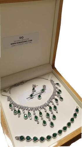 White Gold Finish Pear-Cut Emerald & Created Diamond Jewellery Set Free Gift Box - Picture 9 of 11