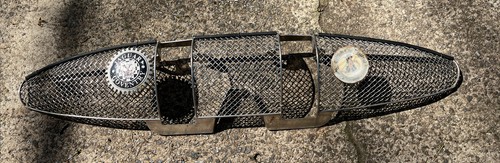 1997 98 1999 00 01 02 03 05 2006 JAGUAR XK8 XKR FRONT BUMPER LOWER MESH GRILLE - Picture 1 of 7