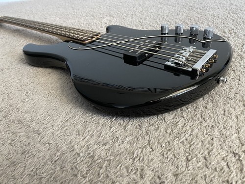 Fender Deluxe Dimension Bass 2013 MIM Black 4-String Guitar - Picture 4 of 13