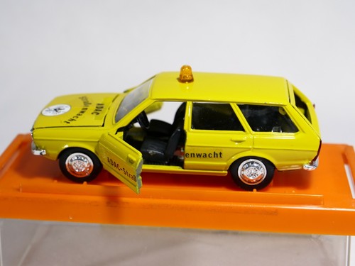 Schuco 302 630 VW Passat Variant ADAC Strassenwacht New MIB 1/43 - Picture 10 of 12