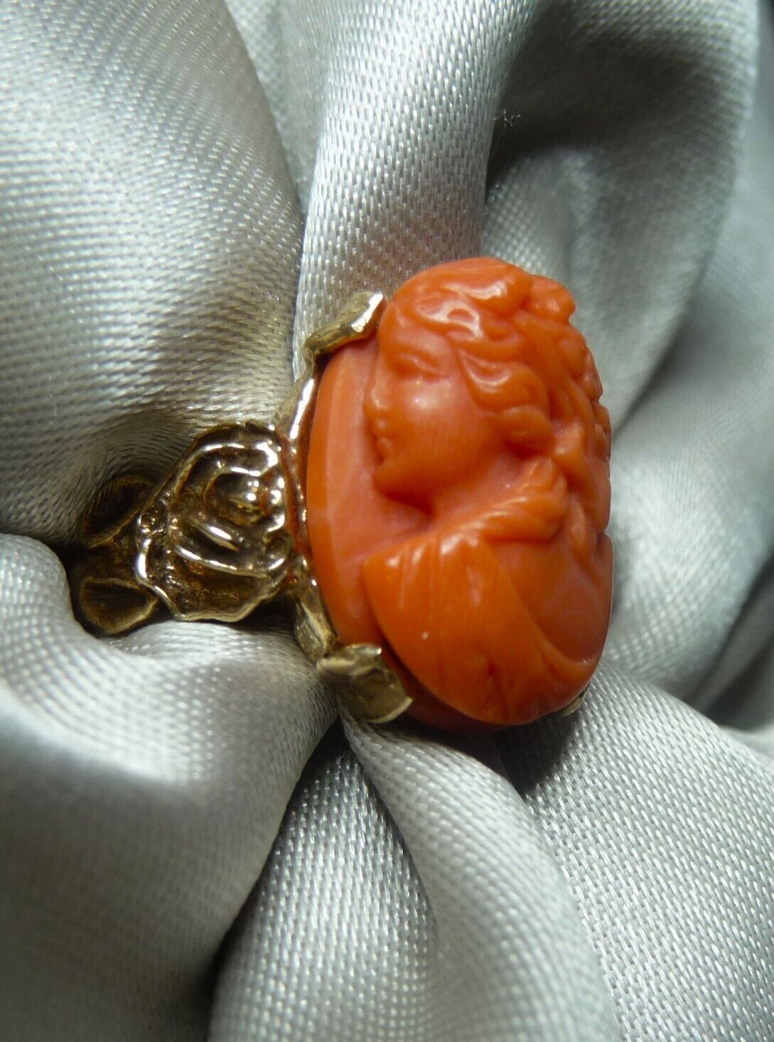 Coral cameo ring deals