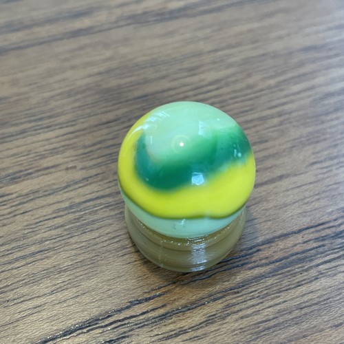 Akro Agate Green and Yellow Popeye Corkscrew Marble .69” Canicas Family Fun - Bild 2 von 10