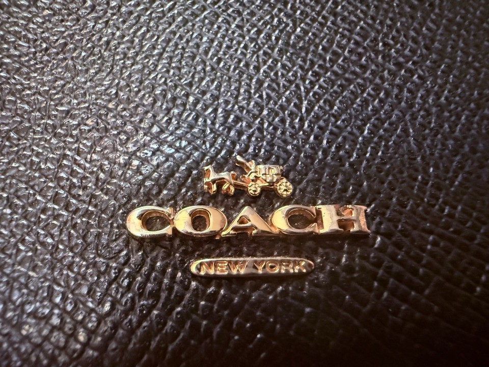 Coach Black Leather Women's Zip-Around Wallet with Logo, Zip, Credit ...