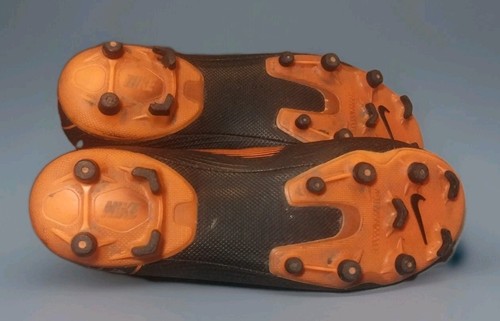 Botines de fútbol multitimpo Nike Mercurial talla 9 de Estados Unidos - Imagen 4 de 5
