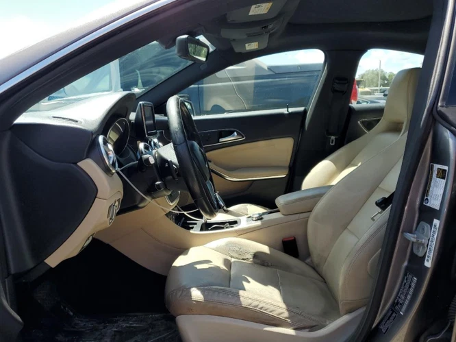 Panel de puerta trasera izquierda conductor Mercedes Benz CLA250 2014-2019 usado OEM Foto 2 de 2