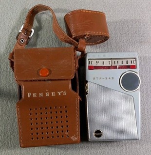 Vintage Penny’s Toshiba 6TP 243 Transistor Radio w/Leather Case☆ TESTED