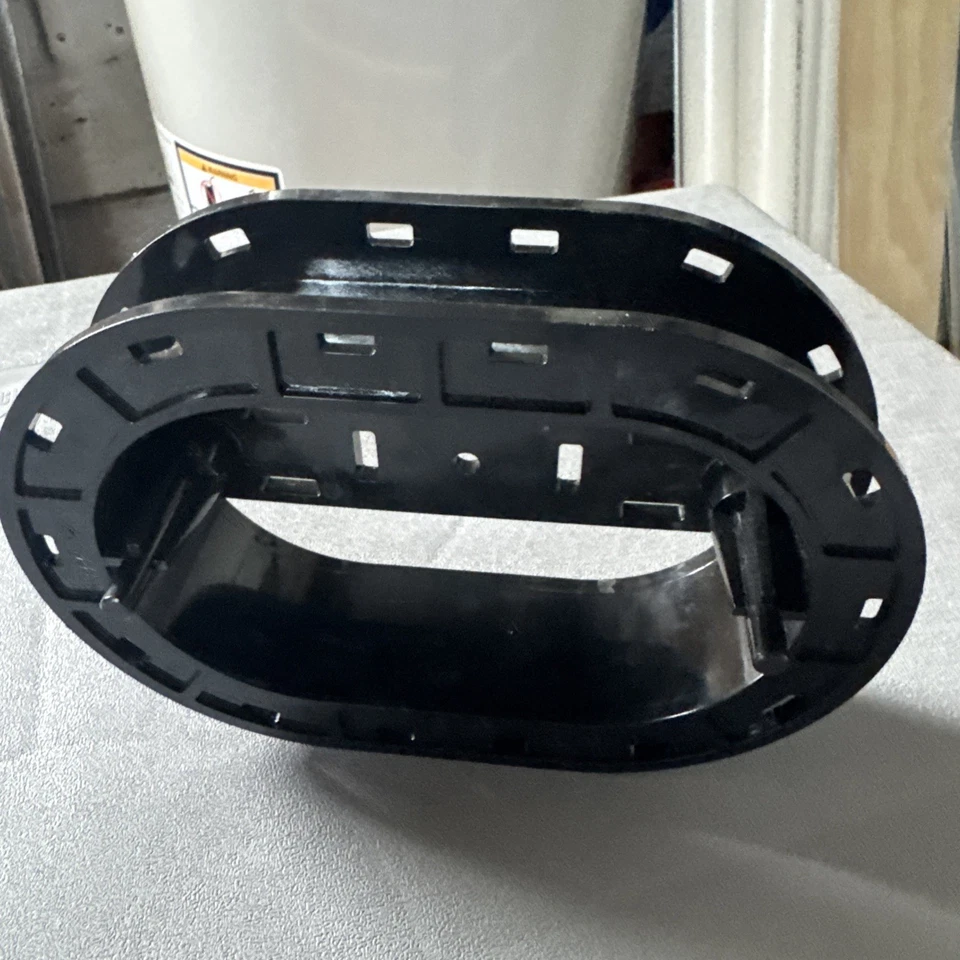 Commscope FBR-COIL-S Pequeño, Kit de Gestión de Cables HELIAX con Cabezales y Bandas de Bloqueo Foto 2 de 4