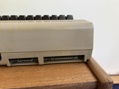 Commodore 64 C Bread Bin. Spares Repair. - Afbeelding 11 van 18