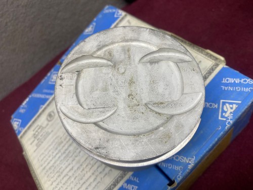 Mercedes Benz M116 3.8 380 Piston Kolbenschmidt 88.00 Kolbenschmidt X8piece - Picture 9 of 17