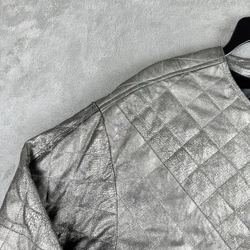 Chaqueta Bomber Free People Mediana Plateada Metálica Cuero Cordero Acolchada Moto Rock - Imagen 5 de 17