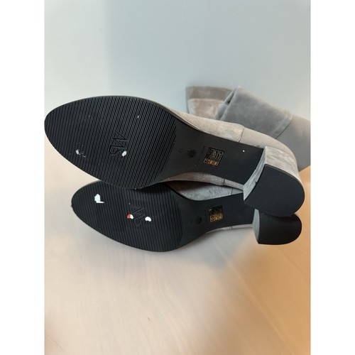 Stuart Weitzman “HARPER” Gray Suede/Fabric Round Toe Pull On Boots, Size 12 NEW - Picture 7 of 10