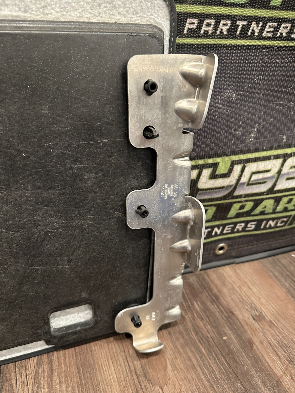 Audi R8 2017 FRONT+RIGHT Dead pedal P/N 4S1864420