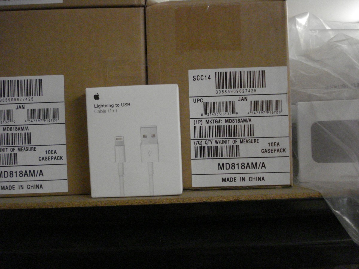 未開封 Designed by Apple in California （小） Everwipe by Tork Disinfectant Wipe Jumbo Rolls White 2/800
