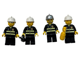 Lego 2007 City Fire Station 7945 Complete Building Set w/ Box & 2 Manuals