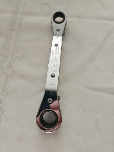 Craftsman Wrench 12 Point Offset Dual Box End Ratcheting # 43363USA 1/2" - 9/16" - Picture 3 of 6