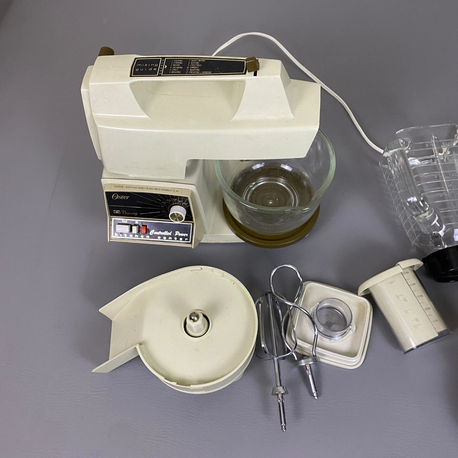 Oster Regency Kitchen Center Vintage 12 Speed Mixer Blender Food Processor Lot
Opens in a new window