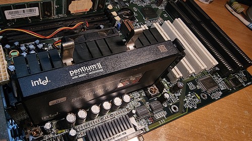 QDI Legend V + Pentium II 233MHz + 128MB RAM + VGA Gift - 第 2/11 張圖片