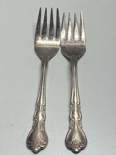 ¡JUEGO 2 TENEDORES PARA ENSALADAS! Vintage GALERÍA REAL Acero Inoxidable Corea: Patrón ORO HILADO - Imagen 3 de 5