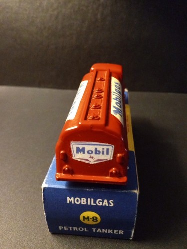 Matchbox M-8 Mobil Gas Petrol Tanker, w/RARE KT- BPW In Original B Type Box - Picture 8 of 24