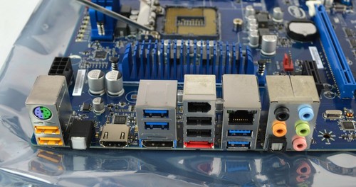 INTEL Motherboard DZ77BH-55K (Issue) - Imagen 8 de 10