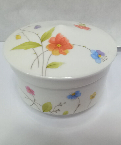 Vintage Mikasa A4-182 Bone China Flowers Sugar Bowl Candy Dish With Lid JAPAN - Picture 2 of 4