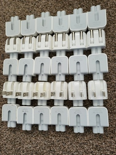 30X Apple USA US Macbook iPad iPhone Genuine Plug 2 Pin Adapter A1555