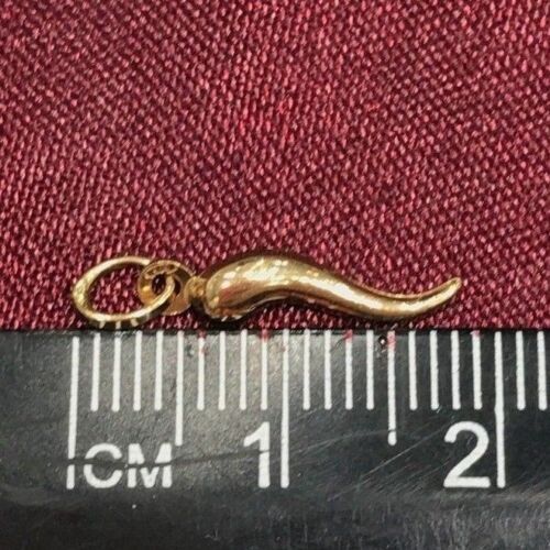 NEW 9ct Yellow Gold Cornicello Charm Italian Horn Chilli CORNO Lucky Pendant 9KT - Picture 3 of 3