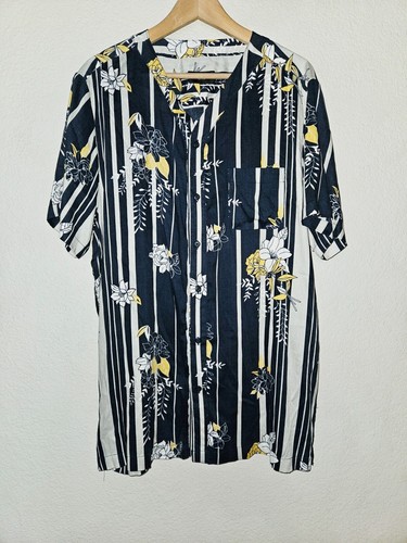 Herren Onia Luca Hemd Größe Large Asiatic Floral Deep Navy Blau