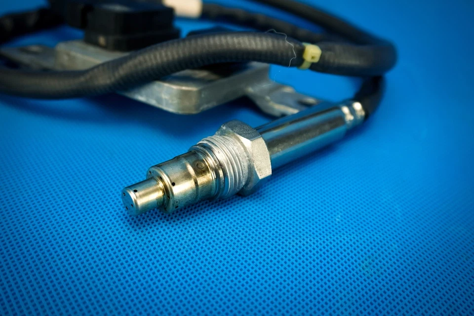 Audi Q7 4M 3.0TDI NOX sensore di particelle 4M0907807E - Immagine 2 di 3