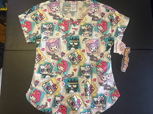 WOMENS HELLO KITTY & FRIENDS TOONIFORMS NURSE SCRUB TOP SIZE SMALL NWT - Picture 1 of 4