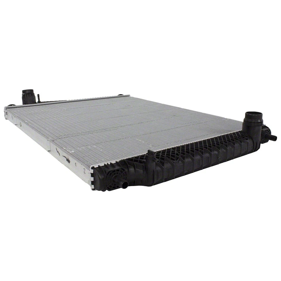 RAD123 Motorcraft Radiator for Ford F-650 F-750 2016-2019, 2021 - Image 2 of 3