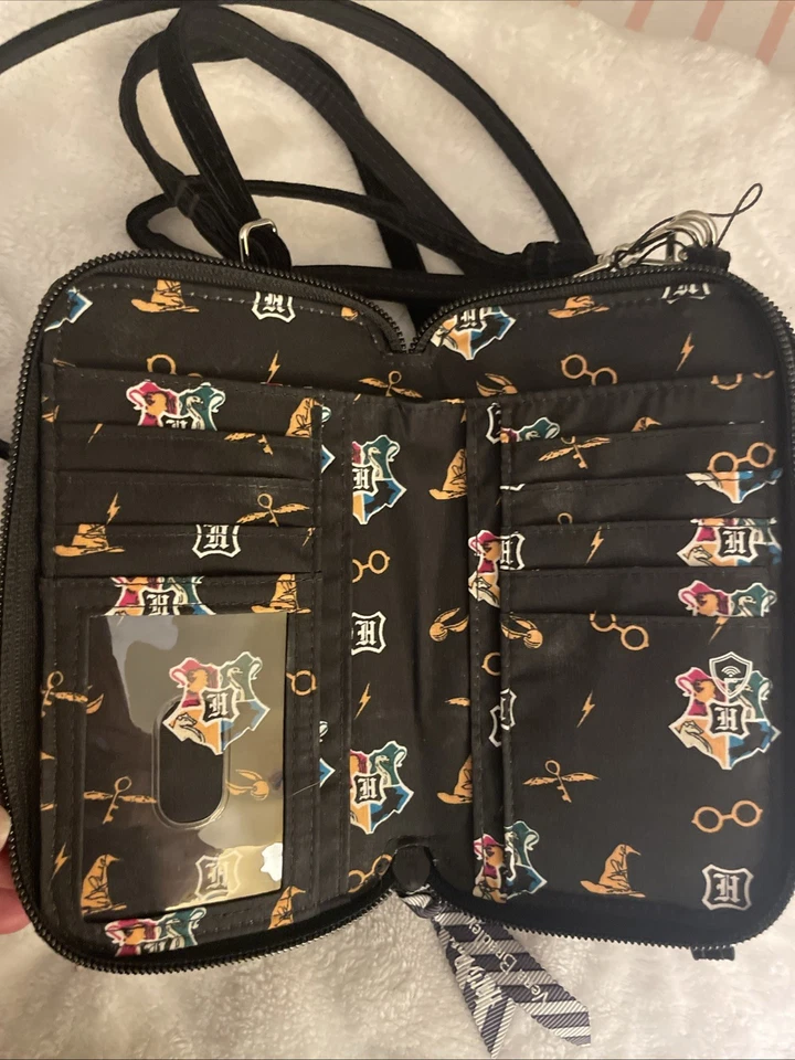 Cartera Bandolera Vera Bradley Harry Potter Hogwarts Pana Negra Foto 3 de 4
