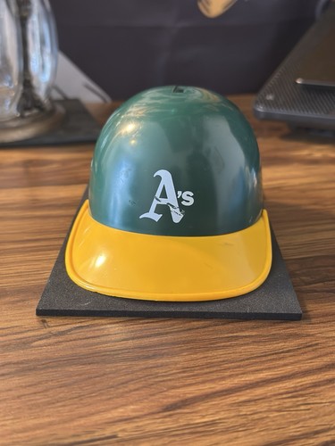 Vintage Oakland A’s Plastic Mini Batting Helmet Coin Bank MLB - 1973 - Picture 2 of 6