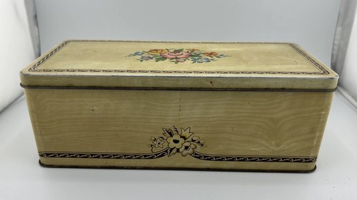C.W.S Vintage Biscuit Tin Special Exhibition Pack Floral Wood Effect Metal Tin - Picture 2 of 10