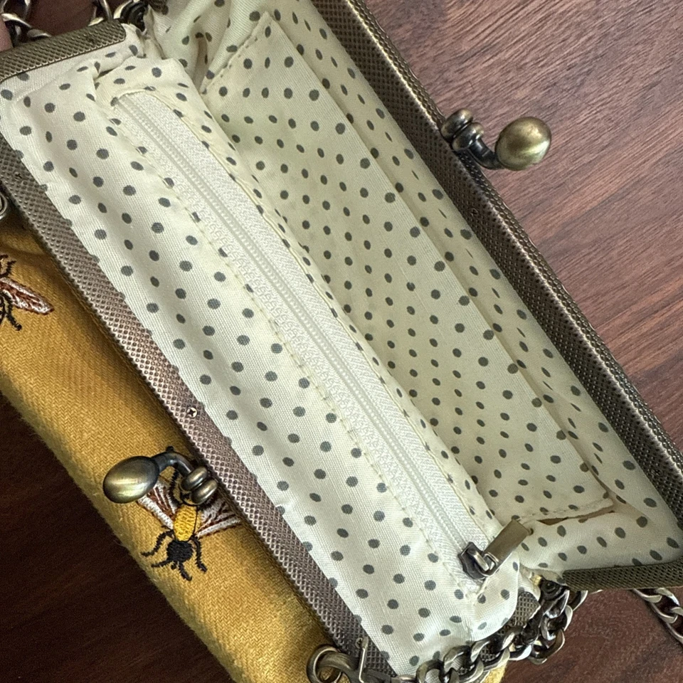 Bolso Bee Kisslock Elegante Bordado Caprichoso Foto 3 de 4