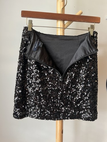 Minifalda French Connection Talla 8 Negra Lentejuelas Brillo Cósmico Forrada Cierre de Cremallera - Imagen 4 de 6