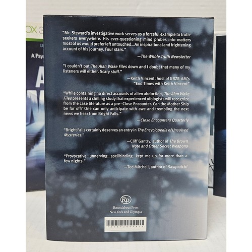 Microsoft Xbox 360 Alan Wake Collector's Edition COMPLETE Survival Bundle Guide - Foto 8 di 10