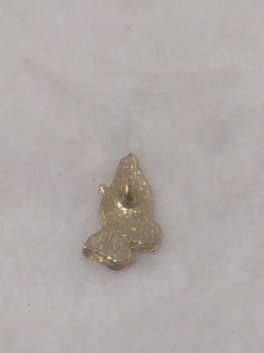 Gold Praying Hands LAPEL HAT JACKET NECKTIE PIN - Picture 2 of 2