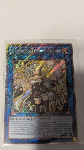 YuGiOh! Encantador Lyna la Luz, Lustroso RA04 Platino Secreto Raro - Imagen 2 de 3