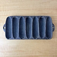 VINTAGE WAGNER WARE WAGNERWARE CAST IRON CORNBREAD CORN PAN U.S.A.