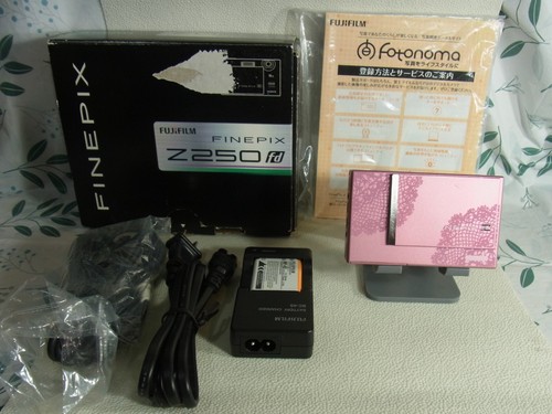 FujiFilm FinePix Z250 FD,Pink,f/3.8,10MP, 5x,2.7in,Case,Excellen from Japan,USED - Picture 12 of 24