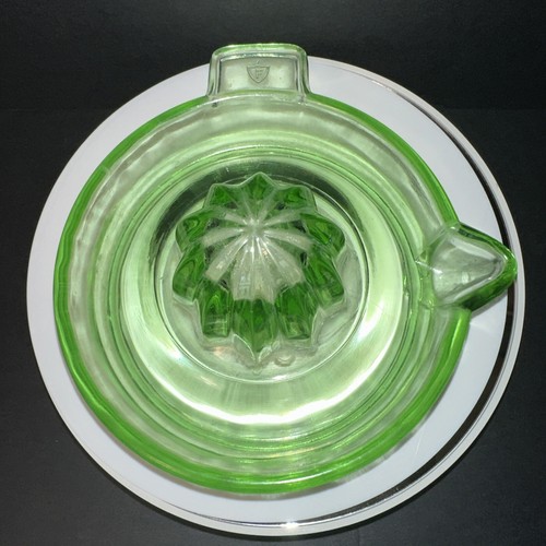 Vtg Uranium Federal Glass Juicer Reamer Tab Handle Green Depression BRIGHT GLOW - Picture 5 of 7