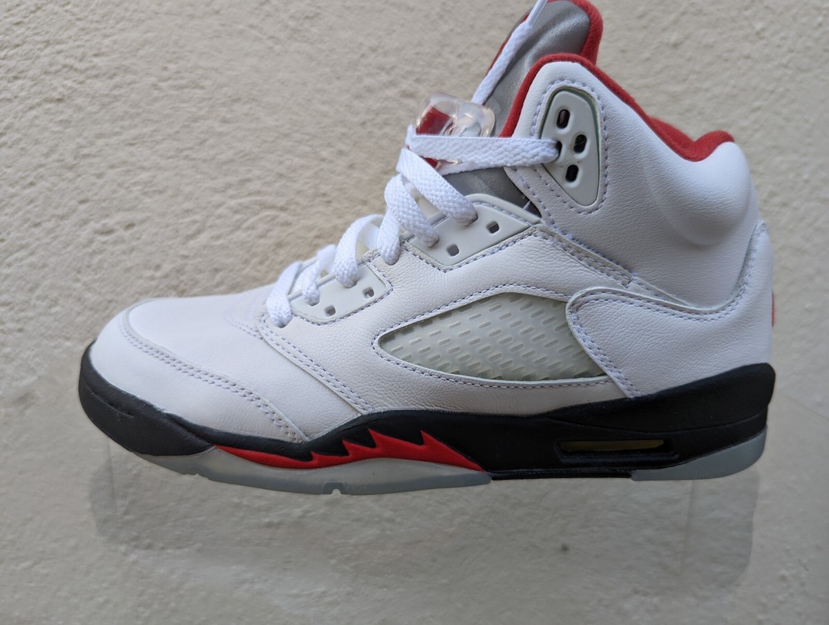 DS NIKE AIR JORDAN 5 V FIRE RED 2020 RETRO sz 6.5Y GS iv i DS NIKE AIR JORDAN 5 V FIRE RED 2020 RETRO sz 6.5Y GS iv i