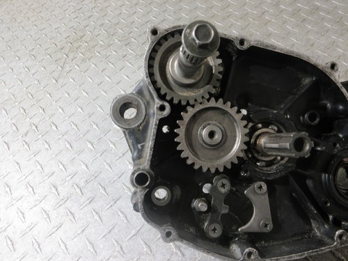 83 84 85 SUZUKI RM250 RM 250 CASE RIGHT CRANKCASE CRANK transmission trans 1983 - Bild 12 von 16